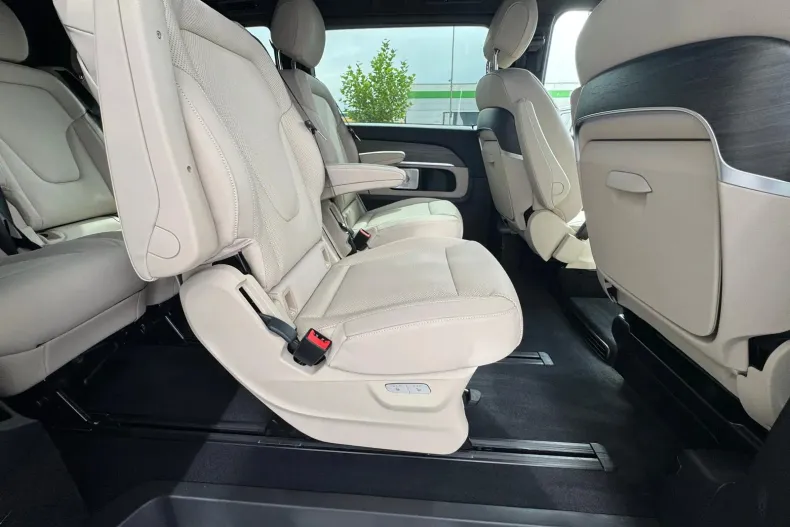 Mercedes-Benz V din 2025 cu 3.000 km - oferta MER136518 - foto 9