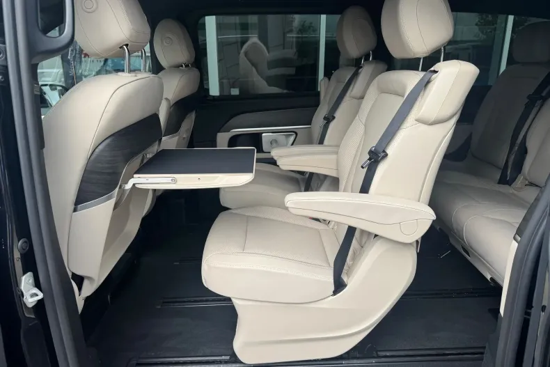 Mercedes-Benz V din 2025 cu 3.000 km - oferta MER136518 - foto 10