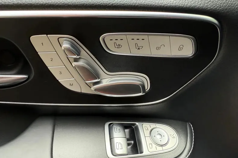 Mercedes-Benz V din 2021 cu 18.000 km - oferta MER136519 - foto 15