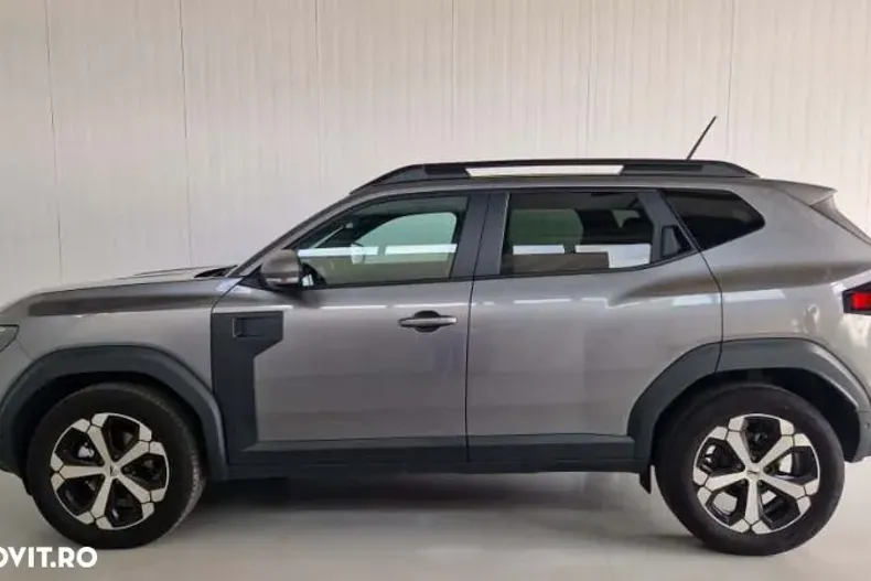 Dacia Duster din 2025 cu 4.951 km - oferta DAC136522 - foto 3