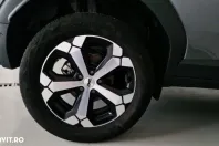 Dacia Duster din 2025 cu 4.951 km - oferta DAC136522 - foto 8