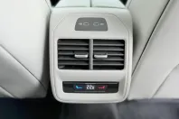 Volkswagen Passat din 2024 cu 11.000 km - oferta VOL136530 - foto 34