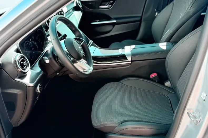 Mercedes-Benz C din 2024 cu 8.200 km - oferta MER136531 - foto 10