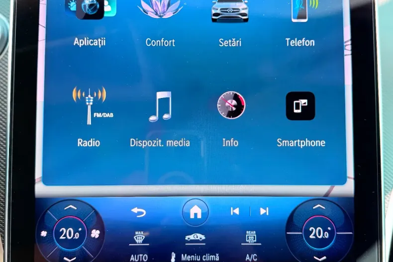 Mercedes-Benz C din 2024 cu 8.200 km - oferta MER136531 - foto 27