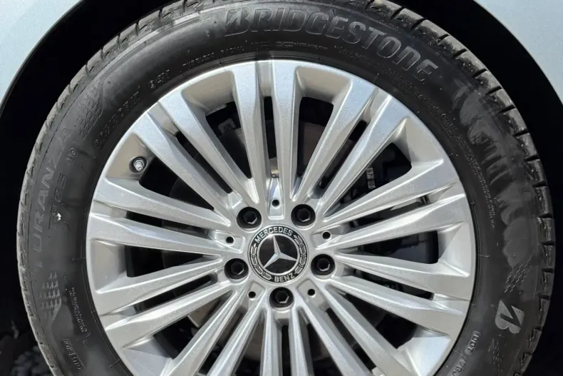 Mercedes-Benz C din 2024 cu 8.200 km - oferta MER136531 - foto 29