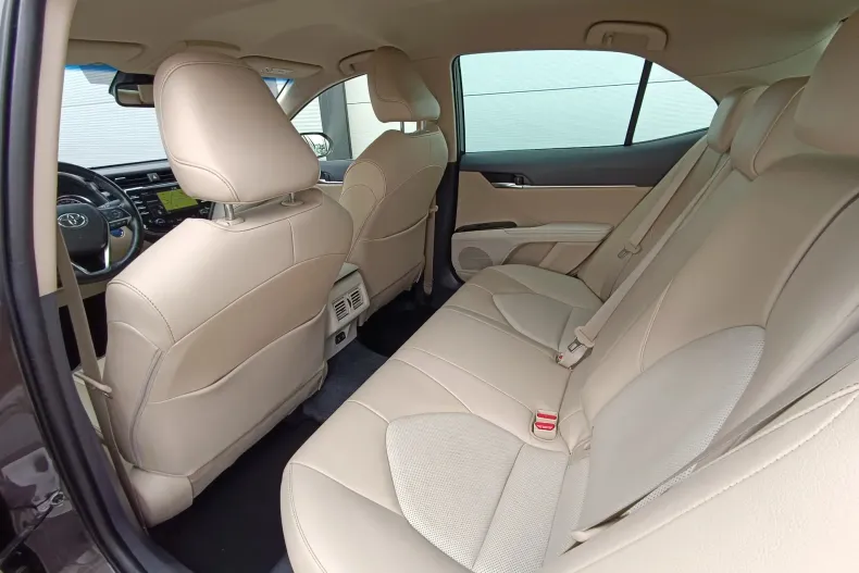 Toyota Camry din 2020 cu 110.000 km - oferta TOY136546 - foto 11