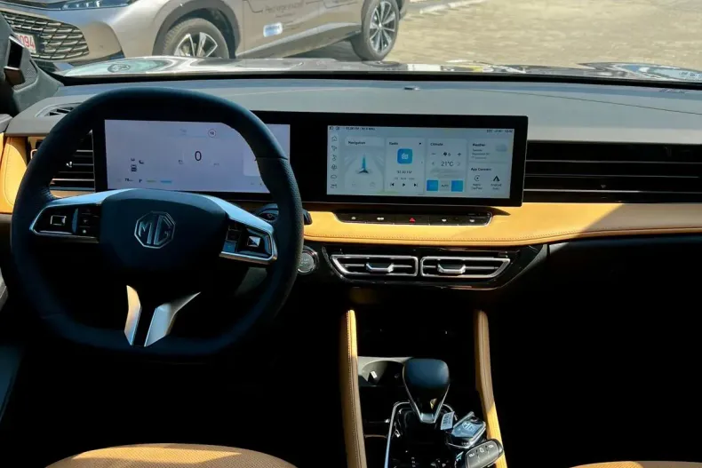 MG HS din 2025 cu 10 km - oferta MG0136557 - foto 11