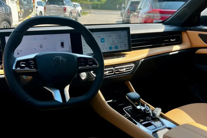 MG HS din 2025 cu 10 km - oferta MG0136557 - foto 13