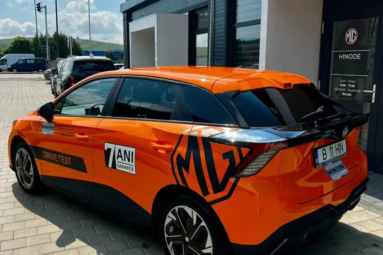 MG MG4 din 2024 cu 5.000 km - oferta MG0136559 - foto 2