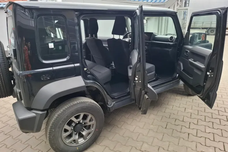 Suzuki Jimny din 2024 cu 359 km - oferta SUZ136573 - foto 9