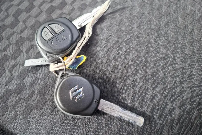 Suzuki Jimny din 2024 cu 359 km - oferta SUZ136573 - foto 20