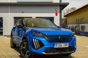 Peugeot 2008 din 2023 - oferta PEU136574