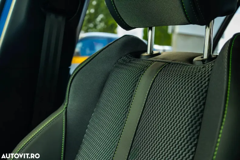 Peugeot 2008 din 2023 cu 54 km - oferta PEU136574 - foto 24