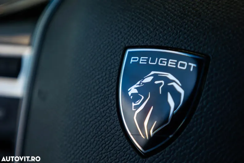 Peugeot 2008 din 2023 cu 54 km - oferta PEU136574 - foto 25