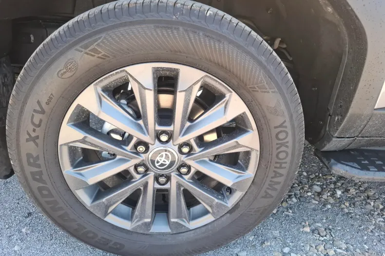 Toyota Land Cruiser 250 din 2024 cu 150 km - oferta TOY136576 - foto 4