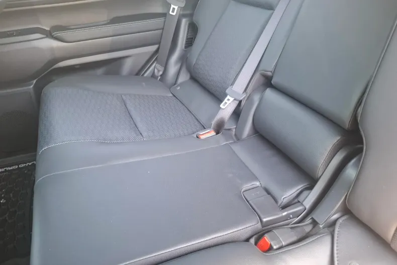 Toyota Land Cruiser 250 din 2024 cu 150 km - oferta TOY136576 - foto 19