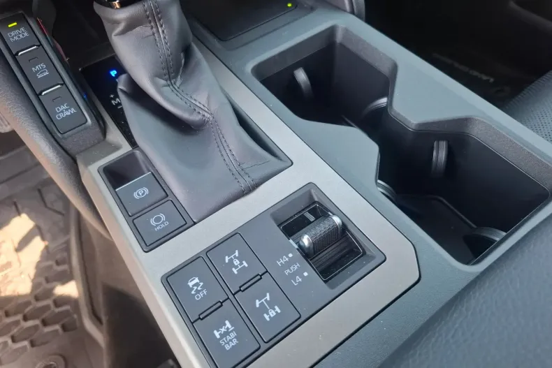 Toyota Land Cruiser 250 din 2024 cu 150 km - oferta TOY136576 - foto 25