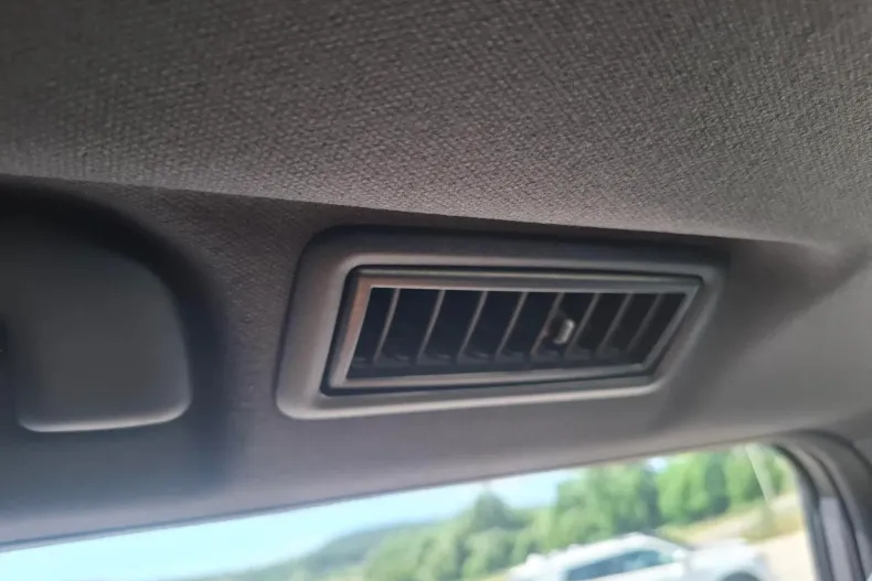 Toyota Land Cruiser 250 din 2024 cu 150 km - oferta TOY136576 - foto 33