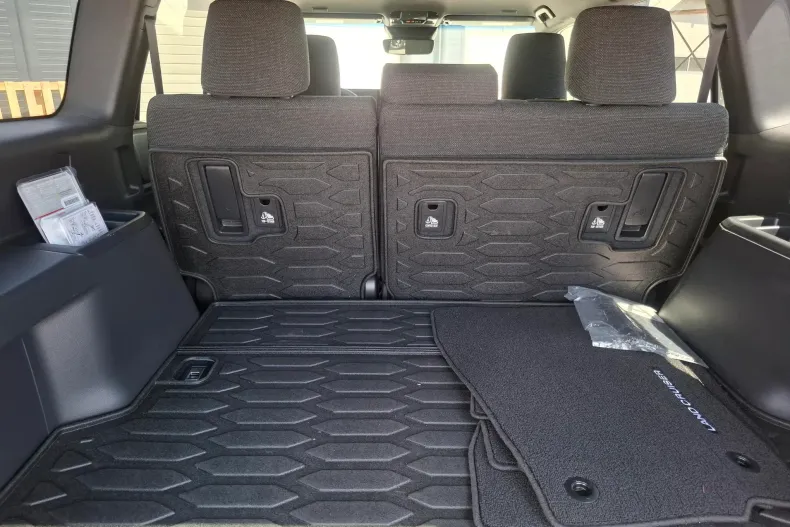 Toyota Land Cruiser 250 din 2024 cu 10.561 km - oferta TOY136578 - foto 6