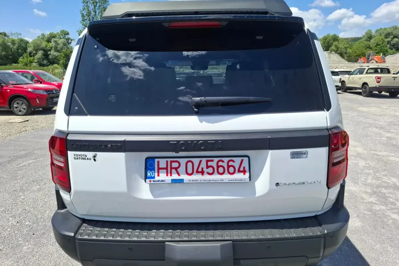 Toyota Land Cruiser 250 din 2024 cu 10.561 km - oferta TOY136578 - foto 11