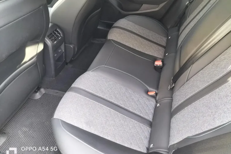 Peugeot 408 din 2023 cu 43.754 km - oferta PEU136582 - foto 22