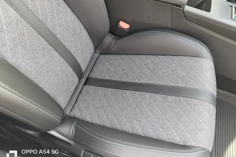 Peugeot 408 din 2023 cu 43.754 km - oferta PEU136582 - foto 24