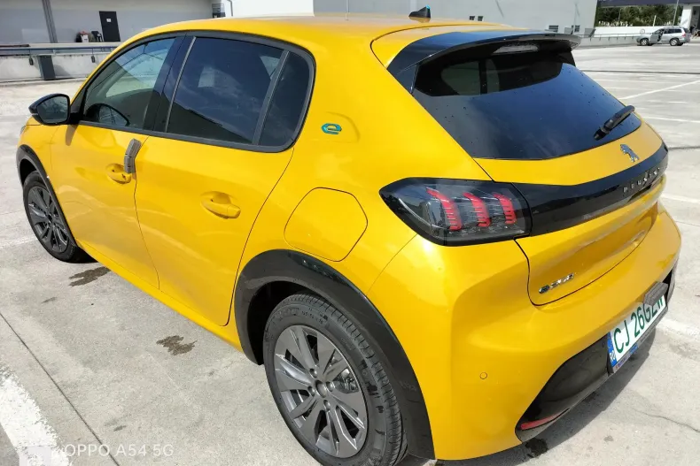 Peugeot 208 din 2023 cu 54 km - oferta PEU136583 - foto 2