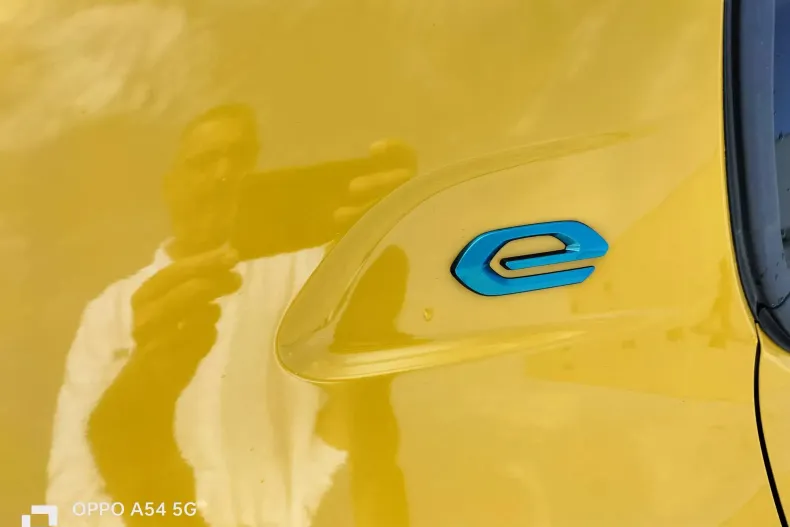 Peugeot 208 din 2023 cu 54 km - oferta PEU136583 - foto 12