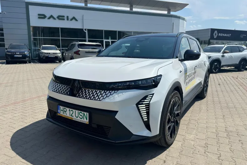 Renault Scenic din 2024 cu 5.200 km - oferta REN136587 - foto 2