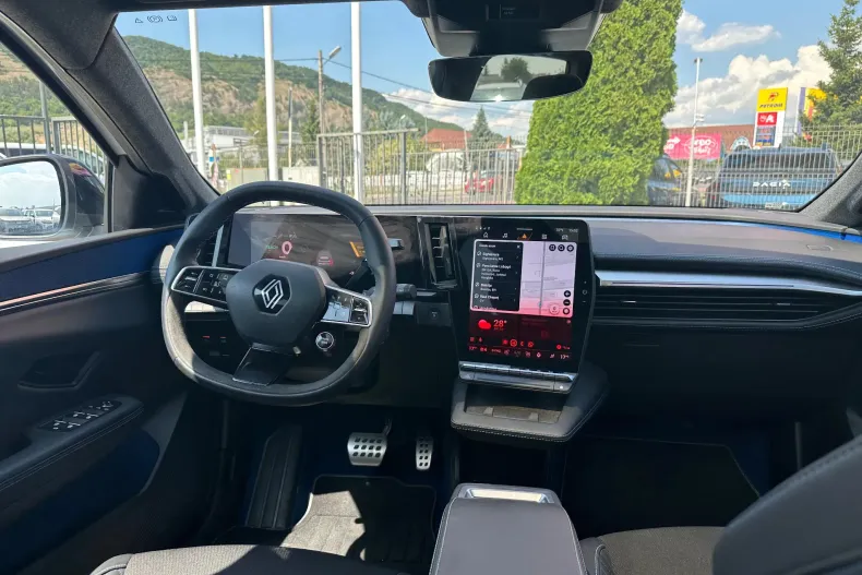 Renault Scenic din 2024 cu 5.200 km - oferta REN136587 - foto 3