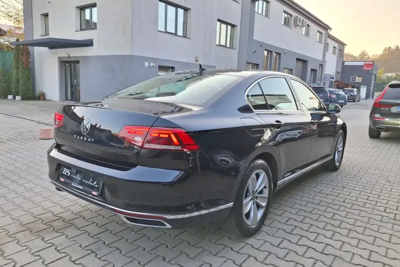 Volkswagen Passat din 2021 cu 102.891 km - oferta VOL136622 - foto 5
