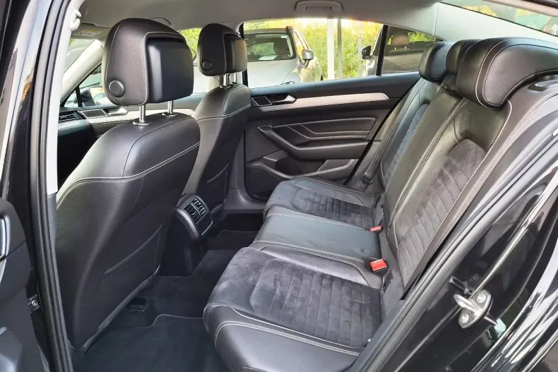 Volkswagen Passat din 2021 cu 102.891 km - oferta VOL136622 - foto 9