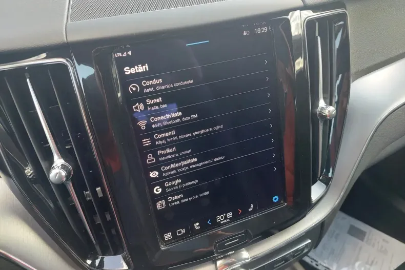 Volvo XC60 din 2021 cu 92.623 km - oferta VOL136628 - foto 19