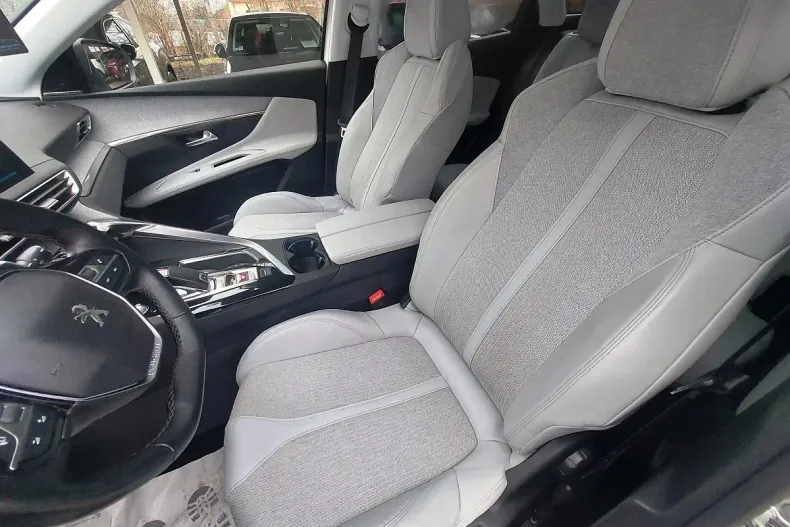 Peugeot 3008 din 2019 cu 125.008 km - oferta PEU136630 - foto 8