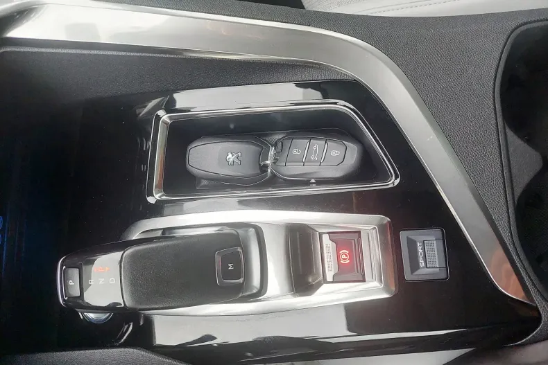 Peugeot 3008 din 2019 cu 125.008 km - oferta PEU136630 - foto 14