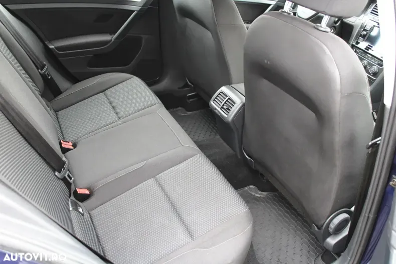 Volkswagen Golf din 2019 cu 96.806 km - oferta VOL136631 - foto 11
