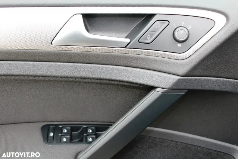 Volkswagen Golf din 2019 cu 96.806 km - oferta VOL136631 - foto 18