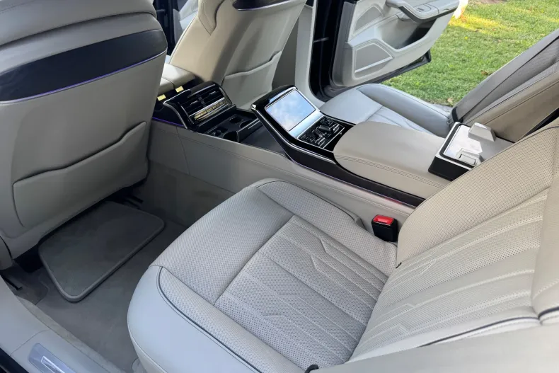 Audi A8 din 2023 cu 124.000 km - oferta AUD136646 - foto 6