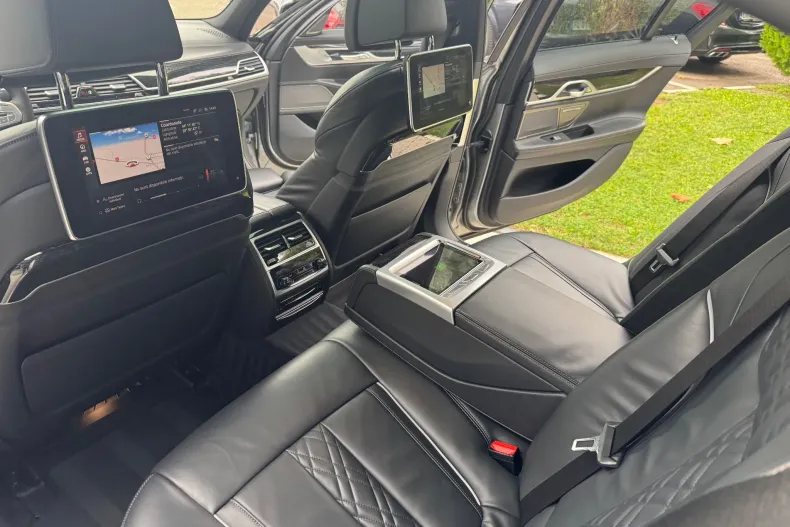 BMW Seria 7 din 2020 cu 170.000 km - oferta BMW136647 - foto 6