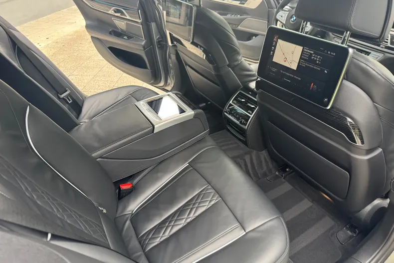 BMW Seria 7 din 2020 cu 170.000 km - oferta BMW136647 - foto 12