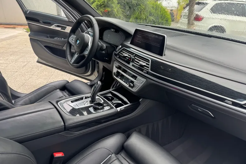BMW Seria 7 din 2020 cu 170.000 km - oferta BMW136647 - foto 24