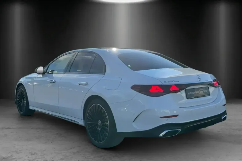 Mercedes-Benz E 300 din 2024 cu 11.002 km - oferta MER136654 - foto 3