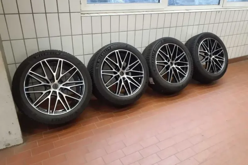 Porsche Cayenne din 2023 cu 55.867 km - oferta POR136656 - foto 13