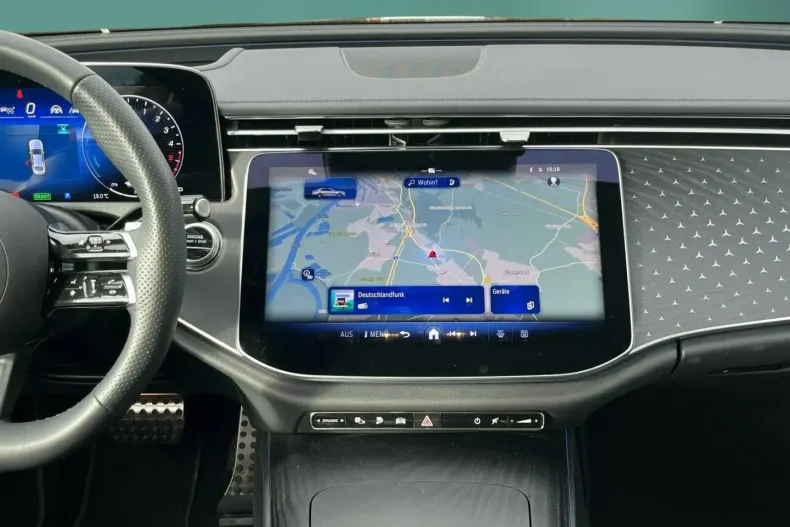 Mercedes-Benz E 300 din 2024 cu 17.051 km - oferta MER136657 - foto 11