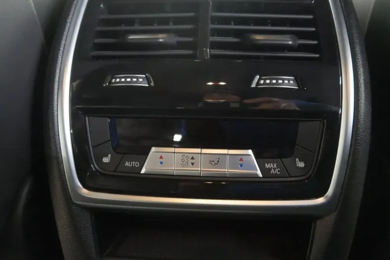 BMW XM din 2024 cu 30.399 km - oferta BMW136658 - foto 16