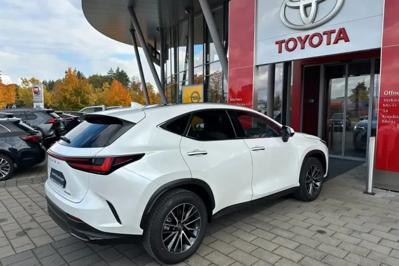 Lexus NX 350h din 2023 cu 10.900 km - oferta LEX136659 - foto 4