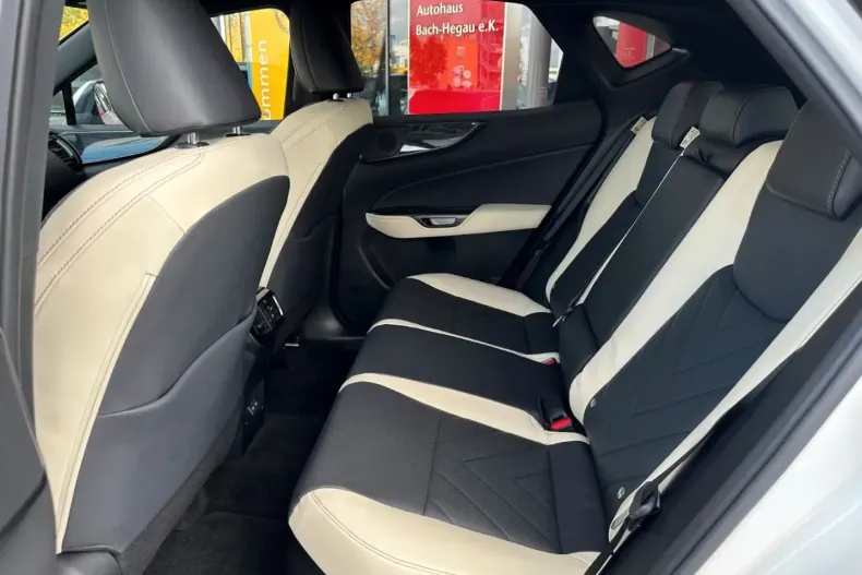 Lexus NX 350h din 2023 cu 10.900 km - oferta LEX136659 - foto 12