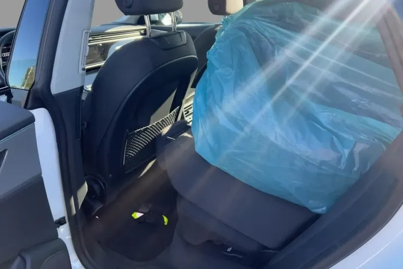 Audi Q8 din 2021 cu 40.551 km - oferta AUD136663 - foto 8