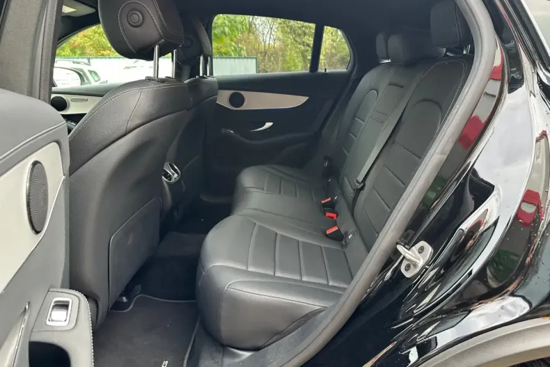 Mercedes-Benz GLC 200 din 2022 cu 35.900 km - oferta MER136671 - foto 12