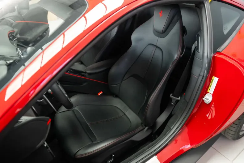 Ferrari Roma din 2022 cu 12.635 km - oferta FER136675 - foto 6